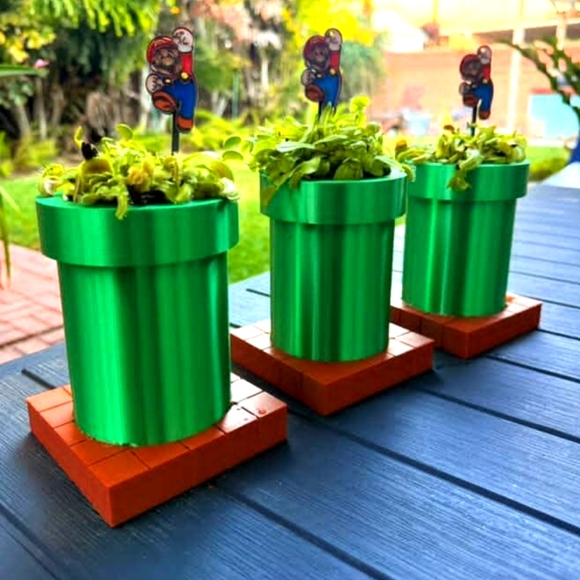 Super Mario Bros Other - Mario Pen Plant Pot Container